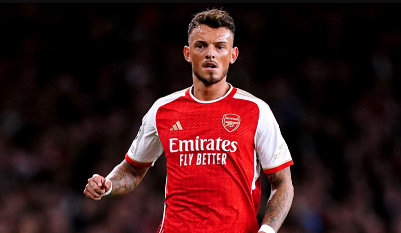 everton-toan-tinh-keo-ben-white-roi-emirates